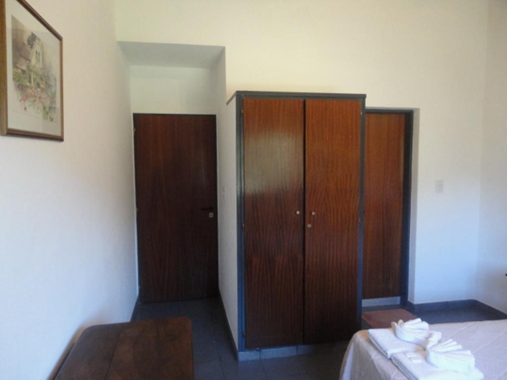 Hotel Lujan Lujan  Phòng bức ảnh