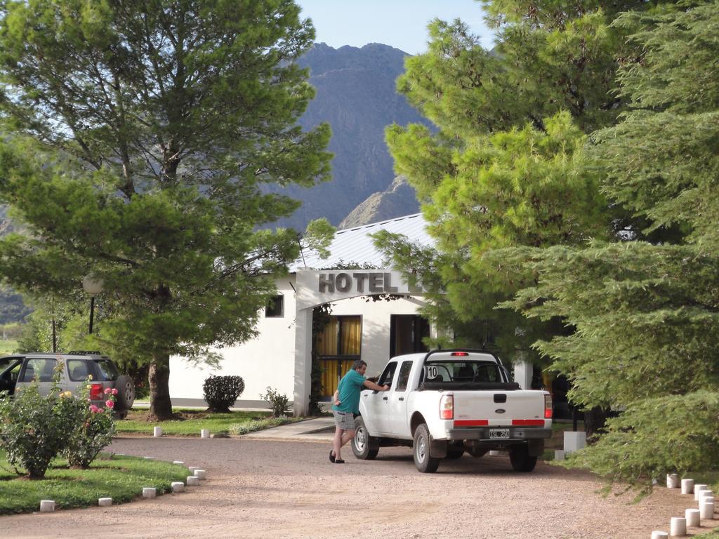 Hotel Lujan Lujan  Ngoại thất bức ảnh