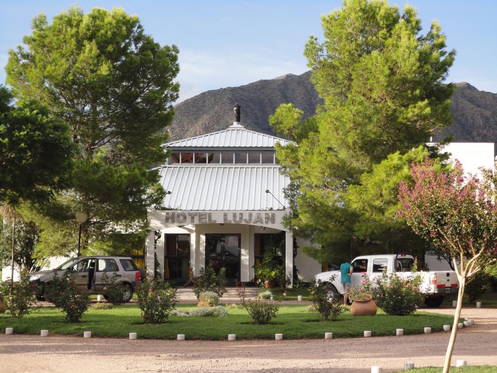 Hotel Lujan Lujan  Ngoại thất bức ảnh