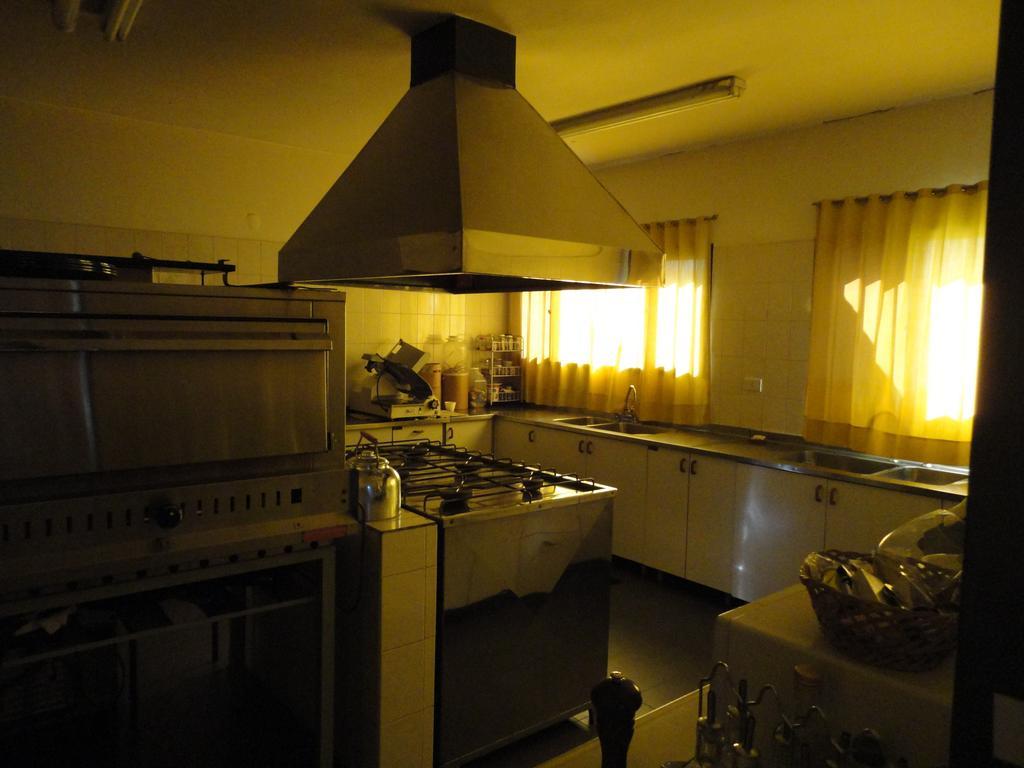 Hotel Lujan Lujan  Ngoại thất bức ảnh
