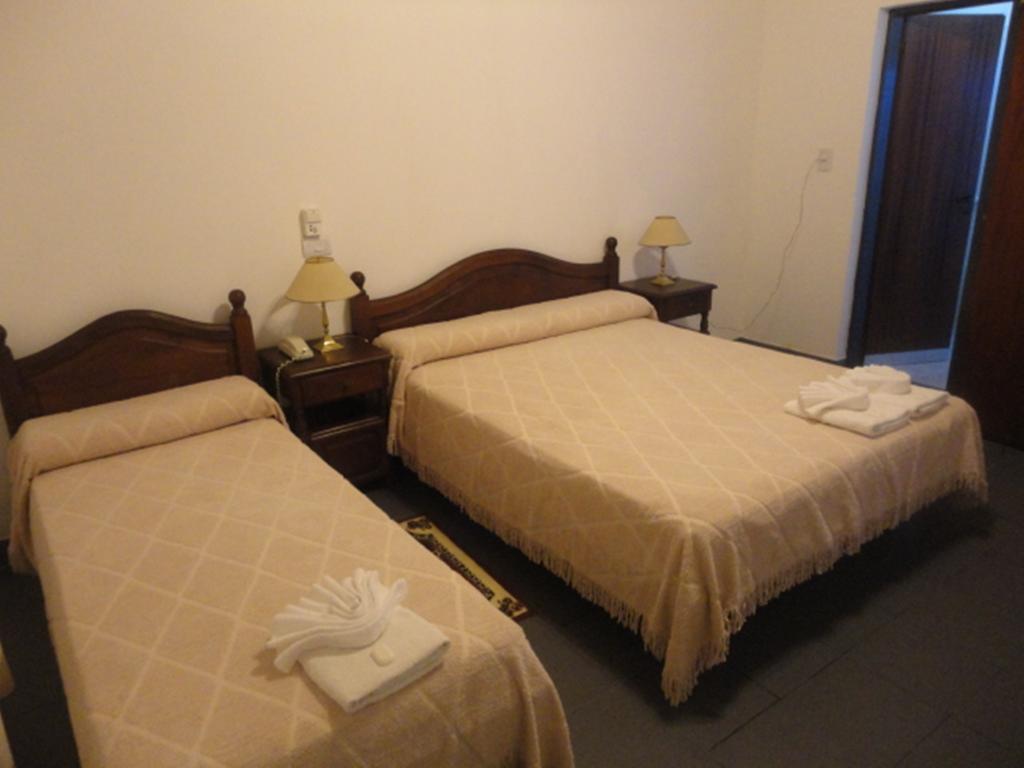 Hotel Lujan Lujan  Phòng bức ảnh